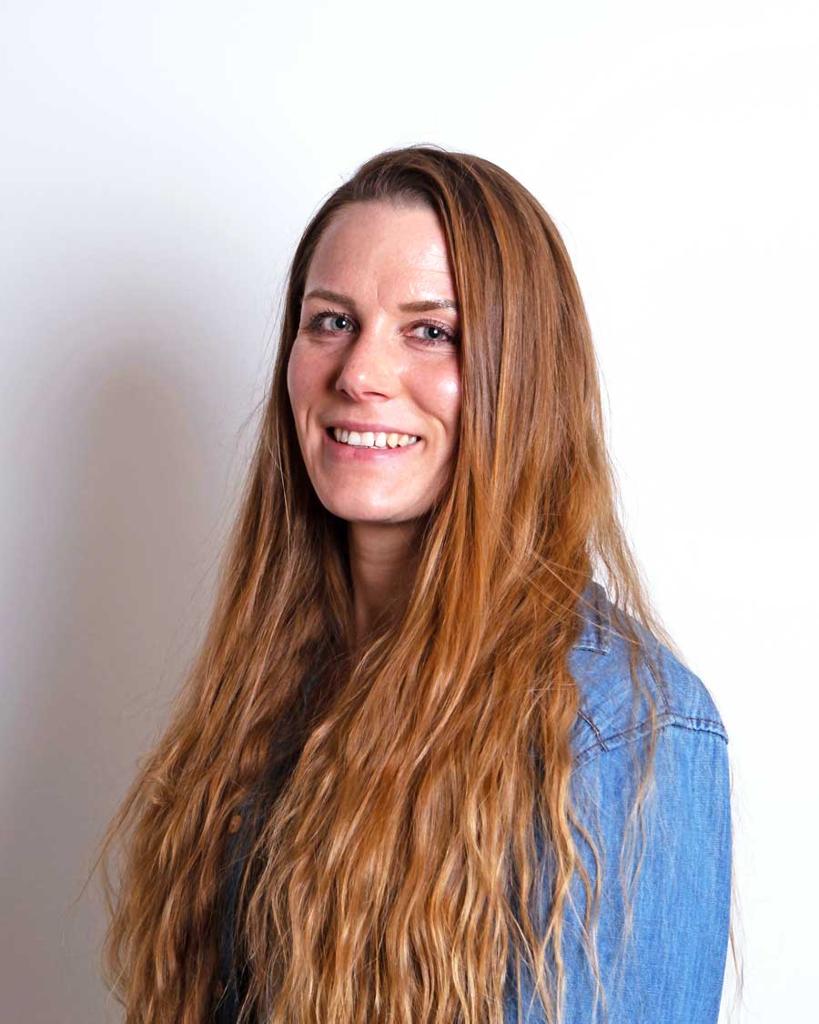 Mobile Miettoiletten für Baustellen & Veranstaltungen in Bayern Denise Wenzel lr mitarbeiterin-bayern-wc-denise-wenzel