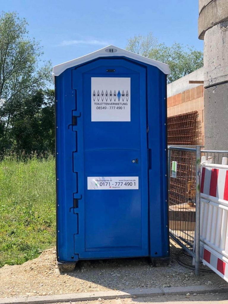 Blaue Baustellentoilette Niederbayern oberfalz Bayern WC BayernWC Dixis f&uuml;r Bayern