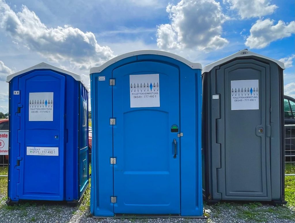 Festival Toilette: Welche Toilettenlösungen gibt es? Mobile toiletten Basi Standard und behinderten wc barrierefreie toiletten Bayern WC BayernWC Mobile toiletten Basi Standard und behinderten wc barrierefreie toiletten Bayern WC BayernWC Dixis für Bayern